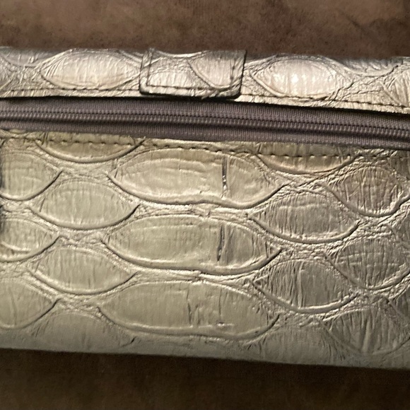 Gray Guess Wallet Snakeskin Pattern Soft - Picture 7 of 7